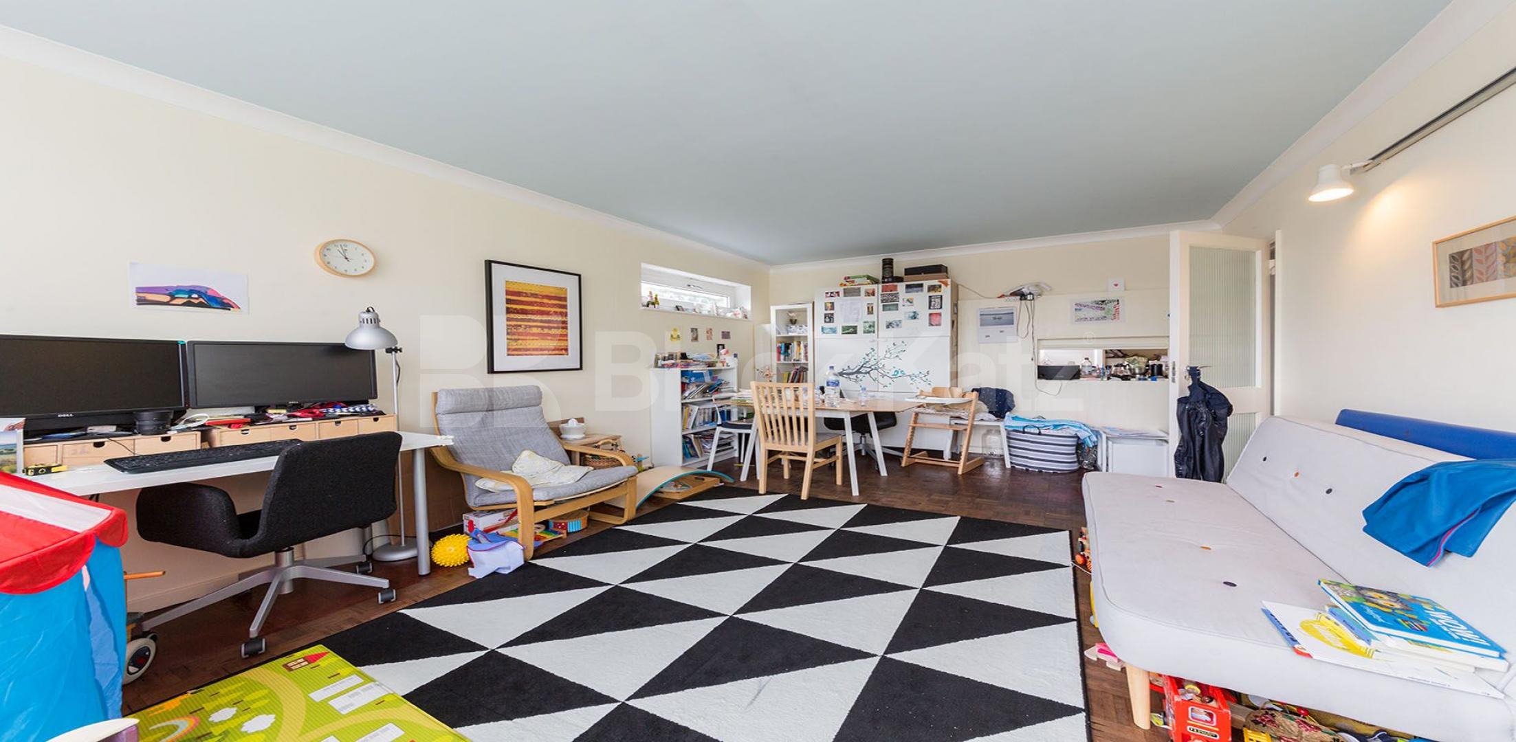 			New Instruction! , 2 Bedroom, 1 bath, 1 reception Apartment			 Stanhope Road, Crouch End / Highgate